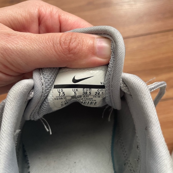 Nike Air Max Thea - Picture 5 of 5